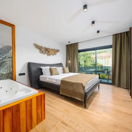 Otel Alavya Oeluedeniz With Heated Pool In Winter Fethiye